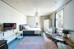 Garden Studio next to Telliskivi & Old Town, Tallinn